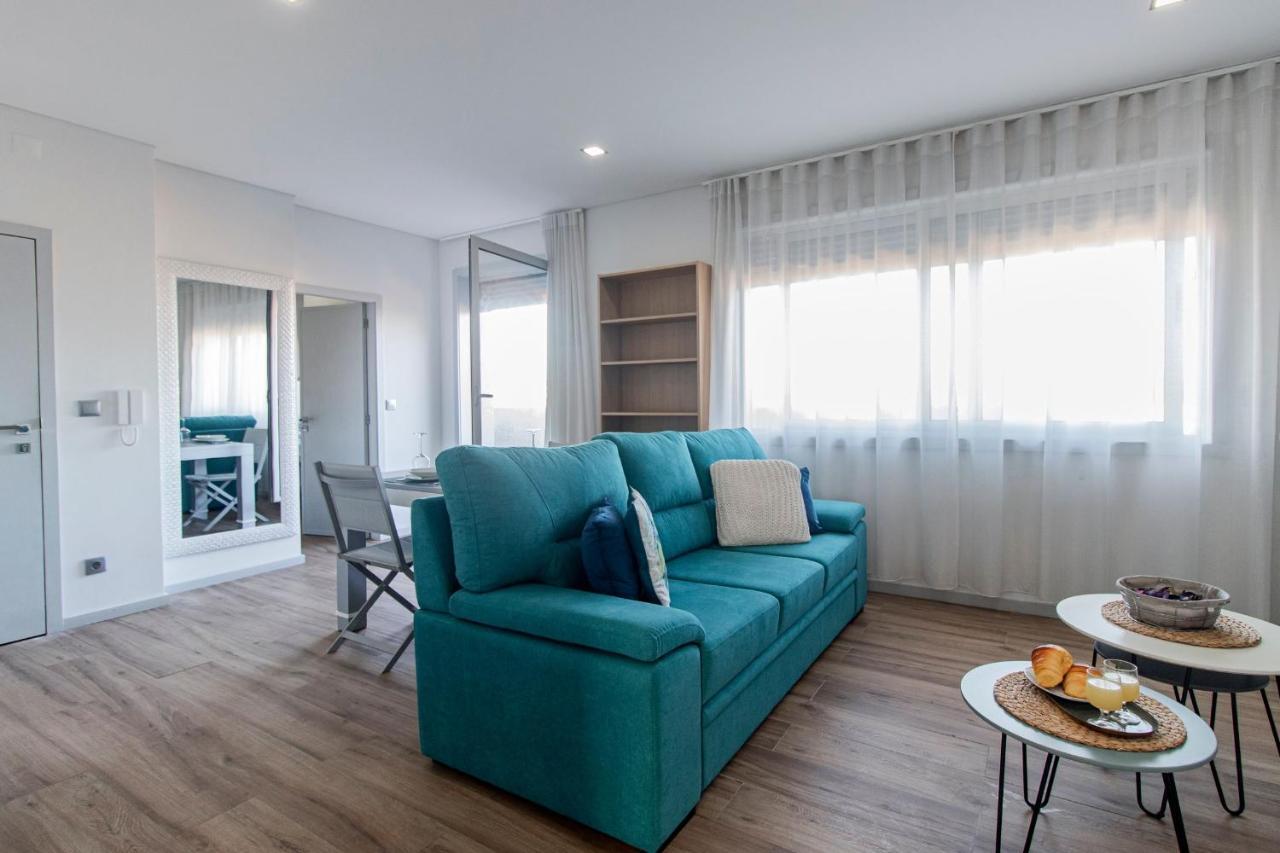 Downtown 1Br Apartment W/ Balcony By Lovelystay Porto Ngoại thất bức ảnh