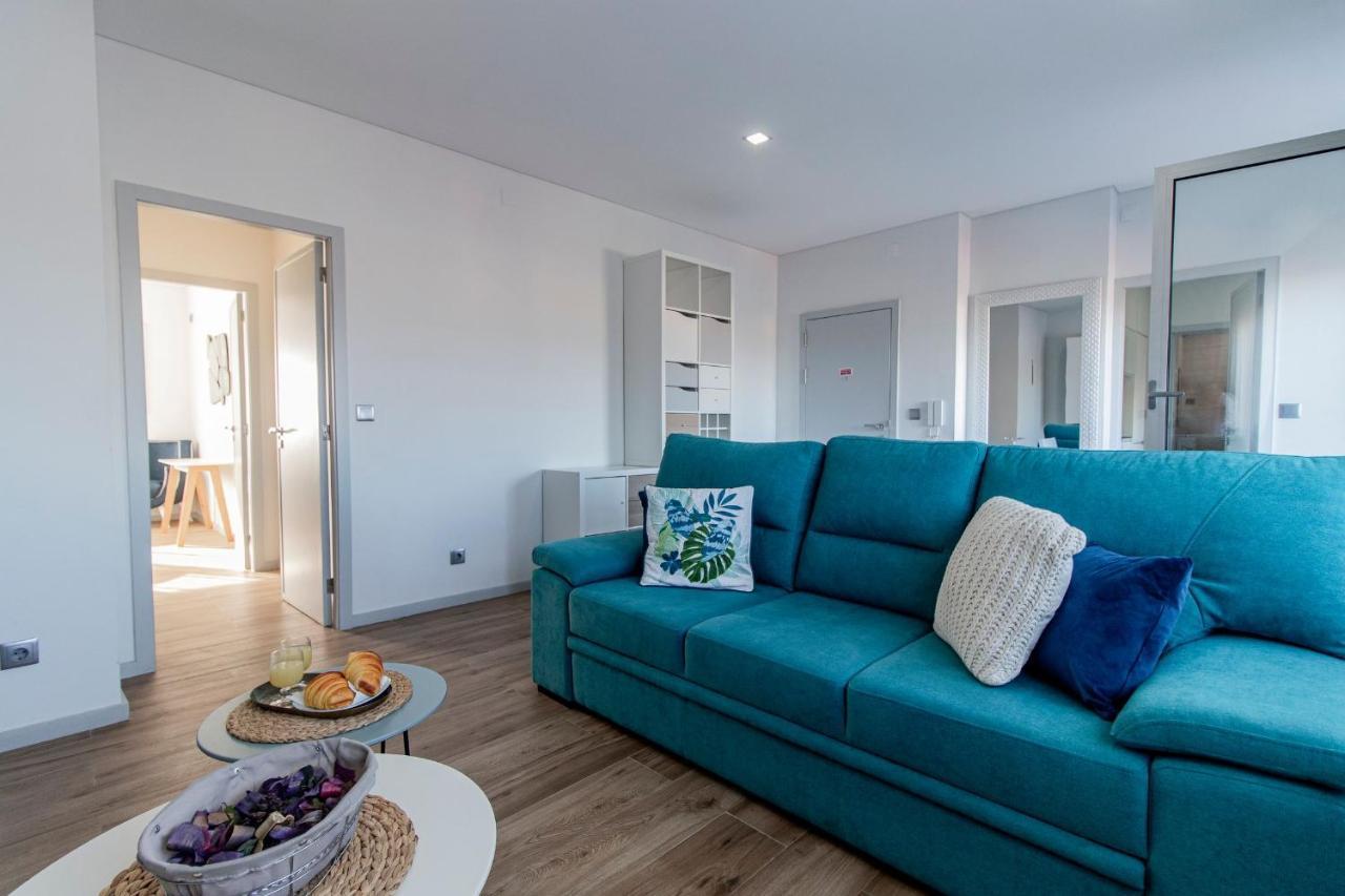 Downtown 1Br Apartment W/ Balcony By Lovelystay Porto Ngoại thất bức ảnh