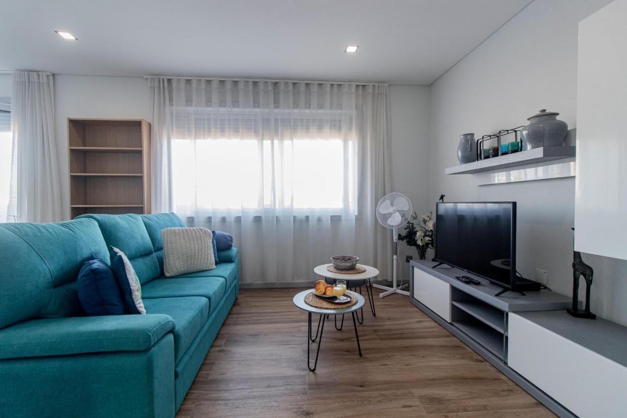 Downtown 1Br Apartment W/ Balcony By Lovelystay Porto Ngoại thất bức ảnh