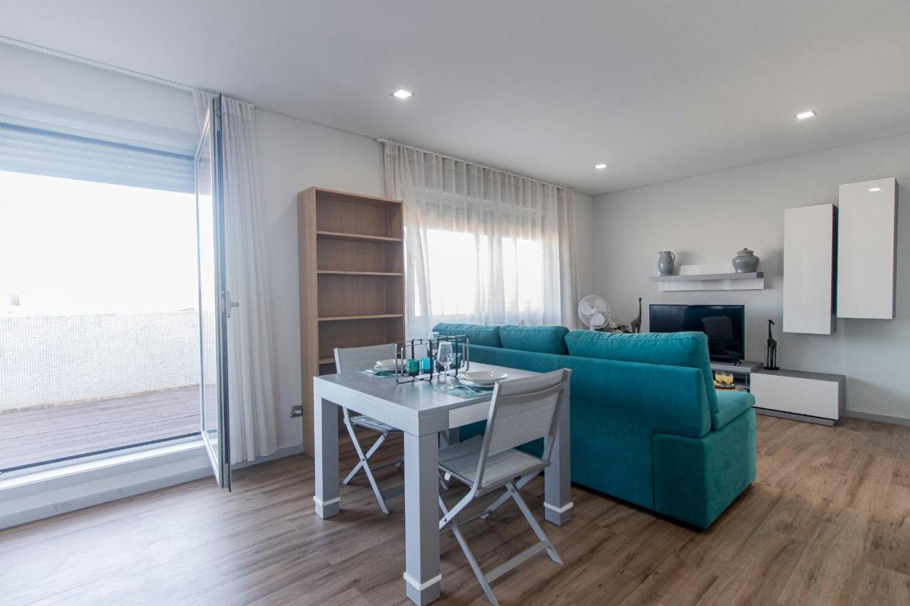 Downtown 1Br Apartment W/ Balcony By Lovelystay Porto Ngoại thất bức ảnh